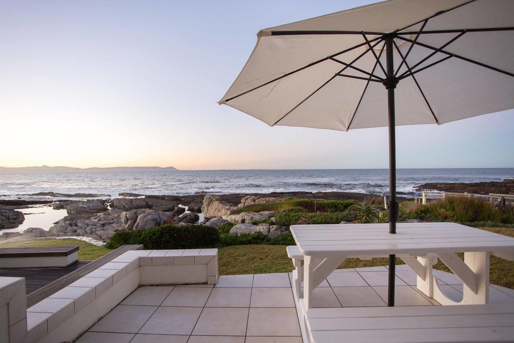 Beachfront House - Hermanus Whale View Vila Exterior foto